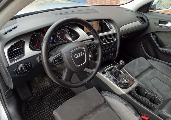 Audi A4 cena 35900 przebieg: 284000, rok produkcji 2010 z Racibórz małe 254